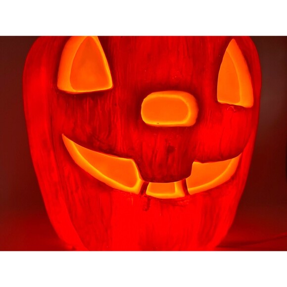 Disney 1999 Winnie The Pooh Halloween Blow Mold BOO Pumpkin Light Up Vintage EUC - Picture 16 of 16